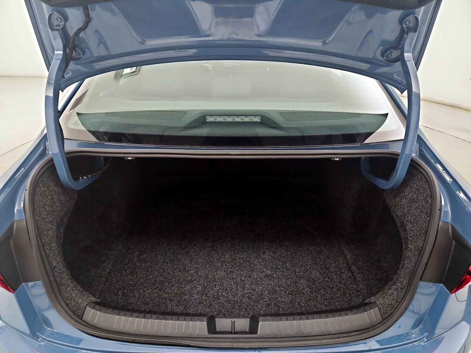 2025 Volkswagen Jetta Sport - Photo 21