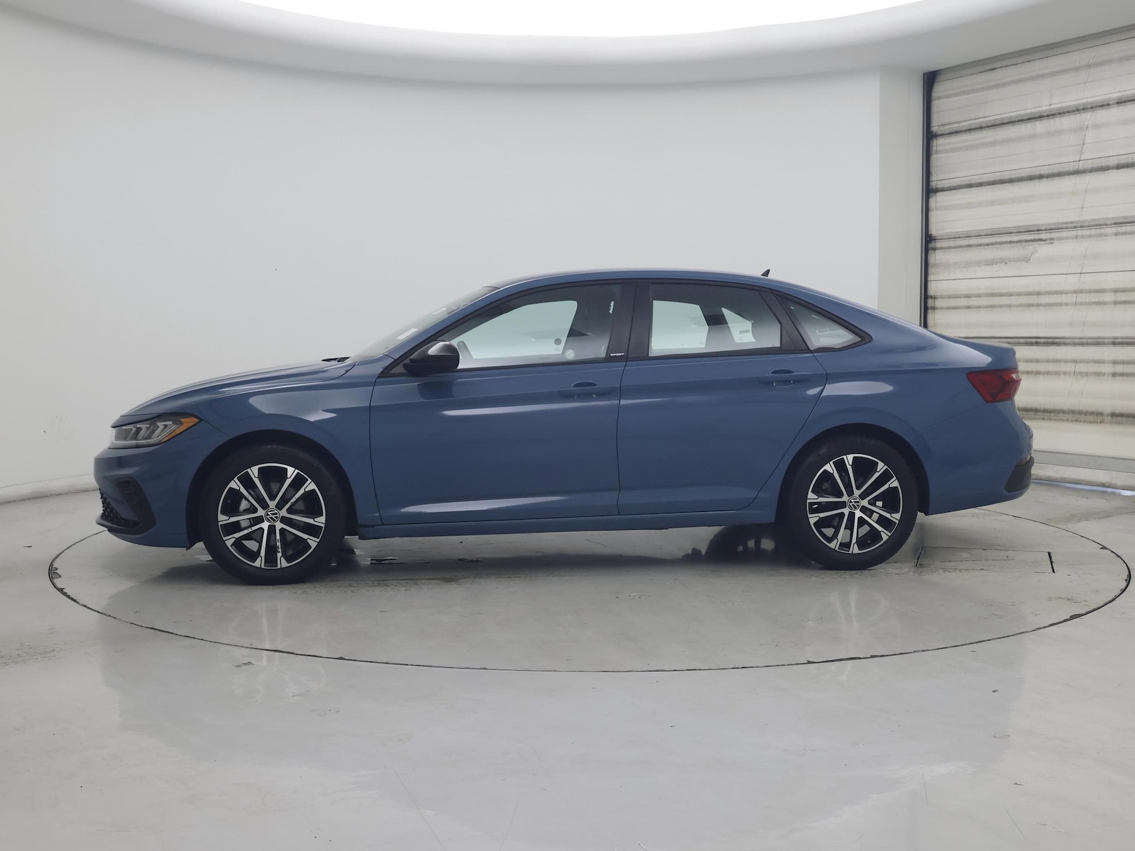 2025 Volkswagen Jetta Sport - Photo 4
