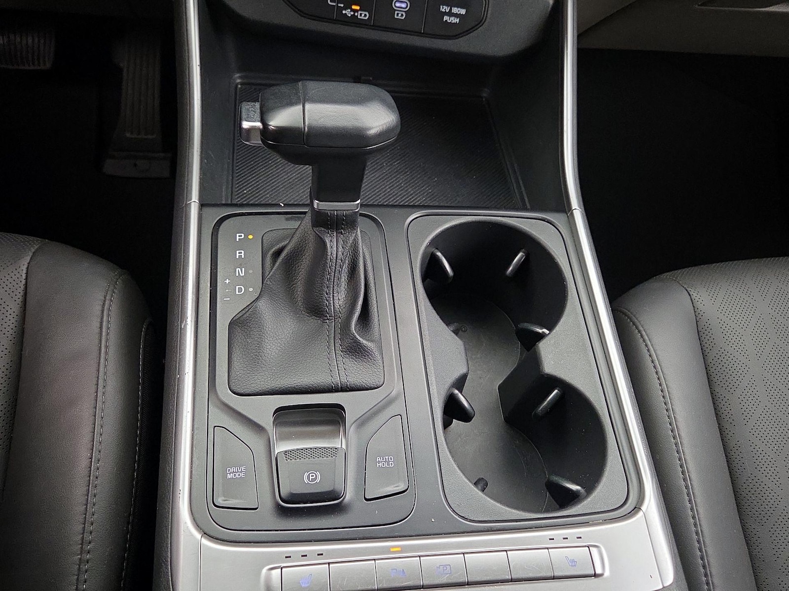 2025 Kia Carnival LXS - Photo 19