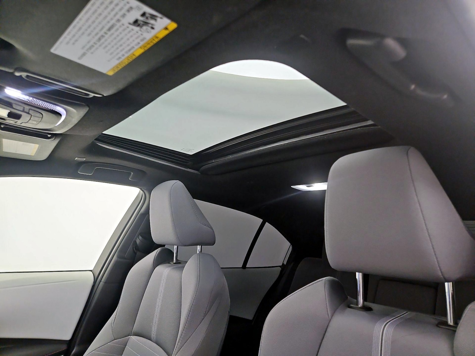 Sunroof(s) & Overhead Airbags