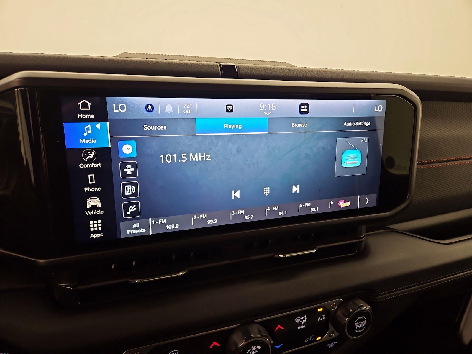 2025 Jeep Wrangler 4-Door Rubicon - Photo 16