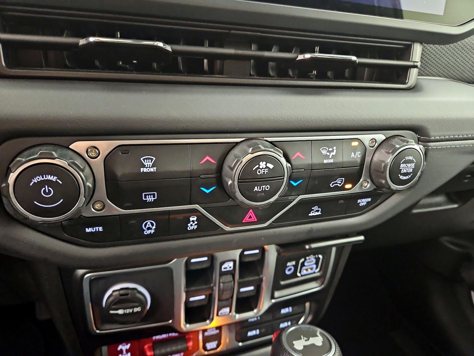 2025 Jeep Wrangler 4-Door Rubicon - Photo 17