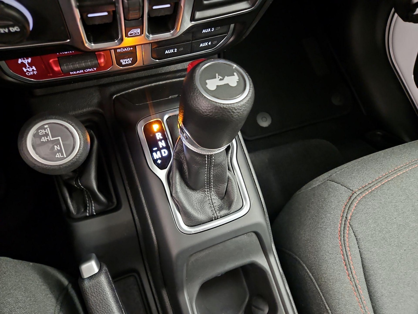 2025 Jeep Wrangler 4-Door Rubicon - Photo 18
