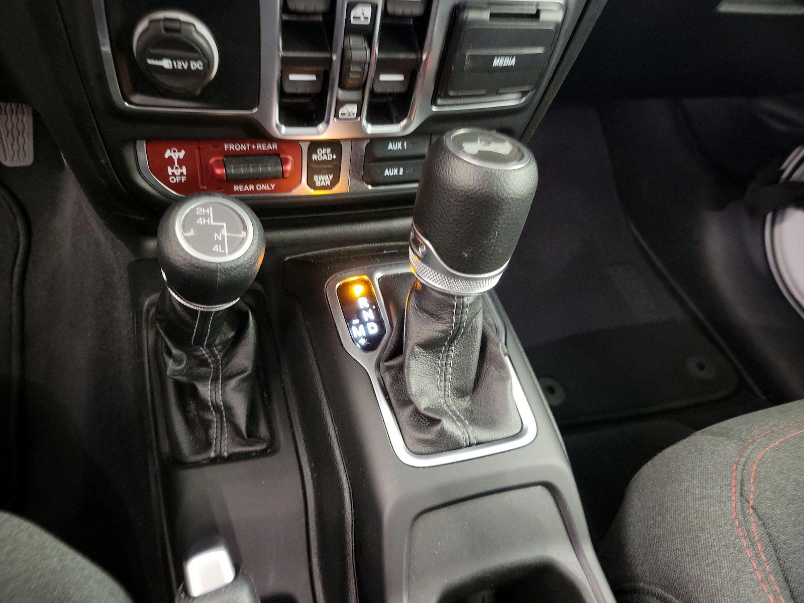 2025 Jeep Wrangler 4-Door Rubicon - Photo 18