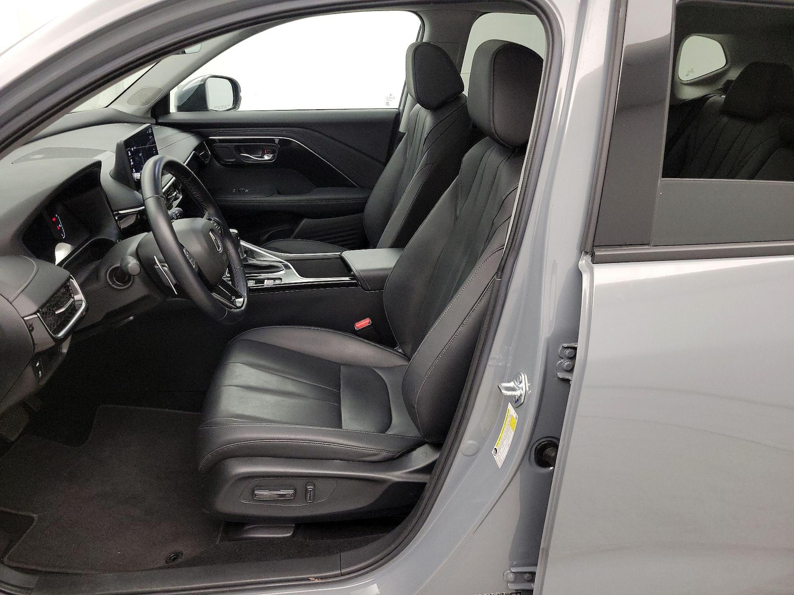 2025 Acura ADX Base - Photo 12