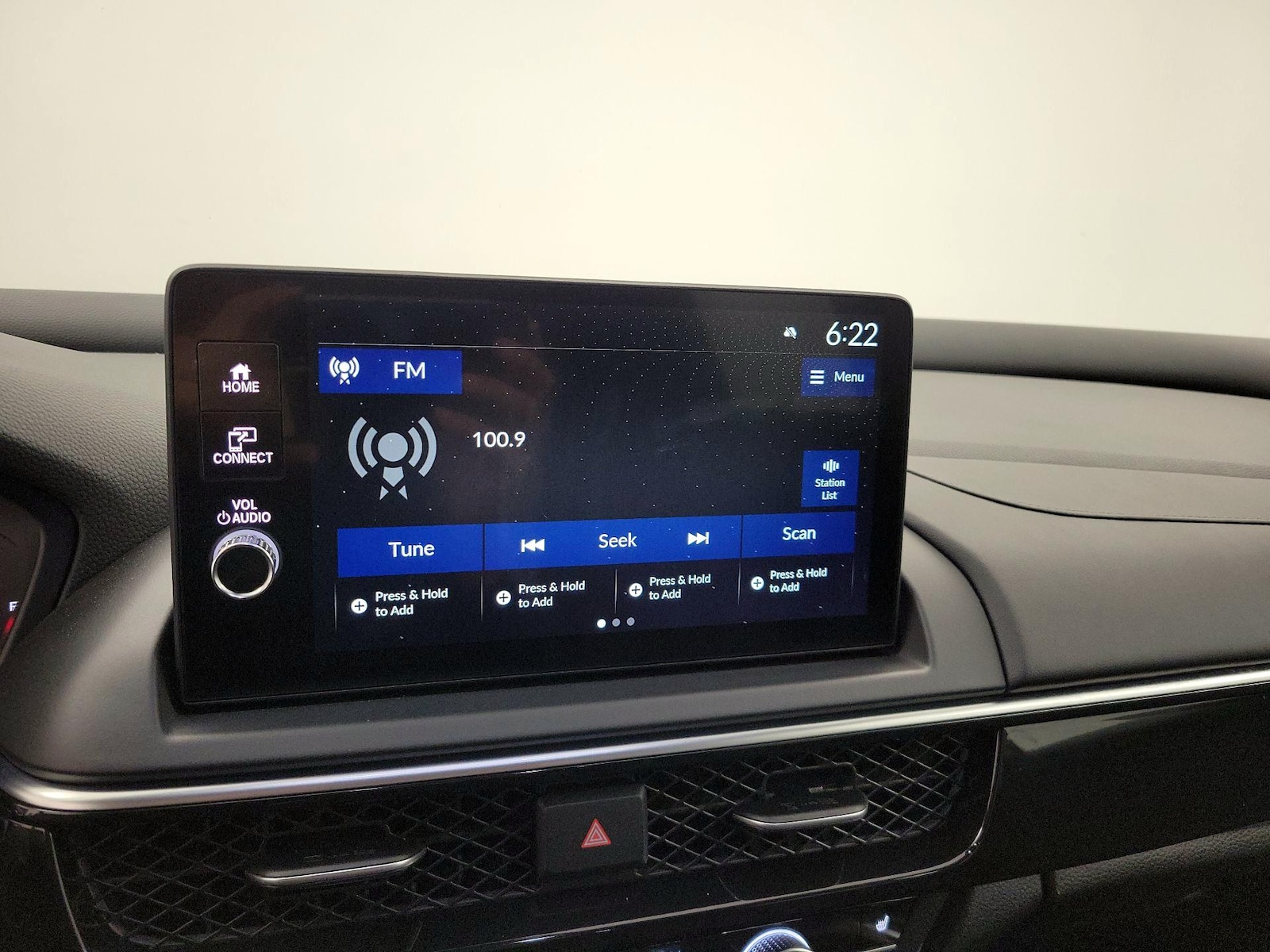 2025 Acura ADX Base - Photo 17