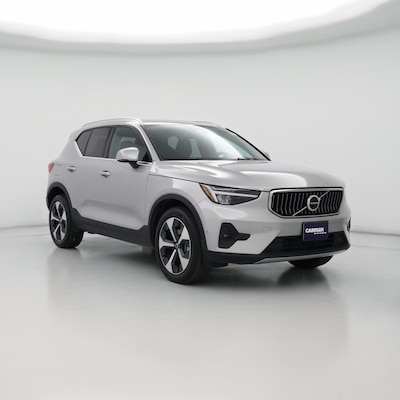 2025 Volvo XC40 B5 Plus Bright Theme