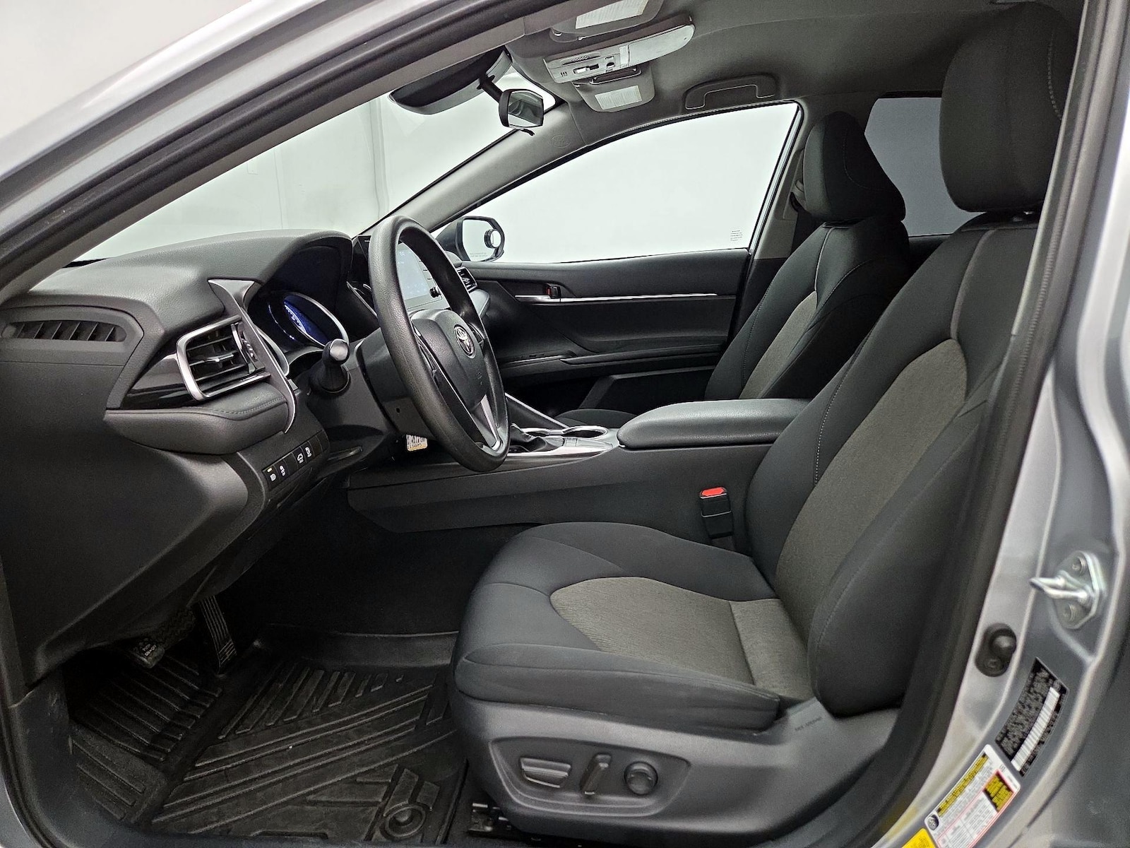 Power Seat(s) & Side Airbags