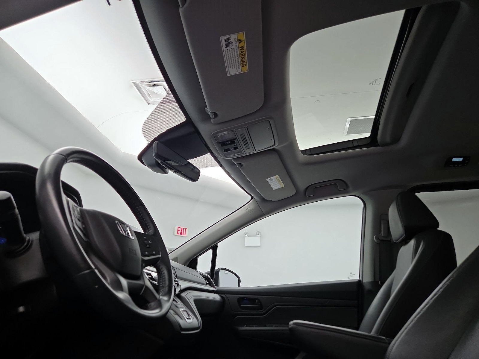 Sunroof(s) & Overhead Airbags