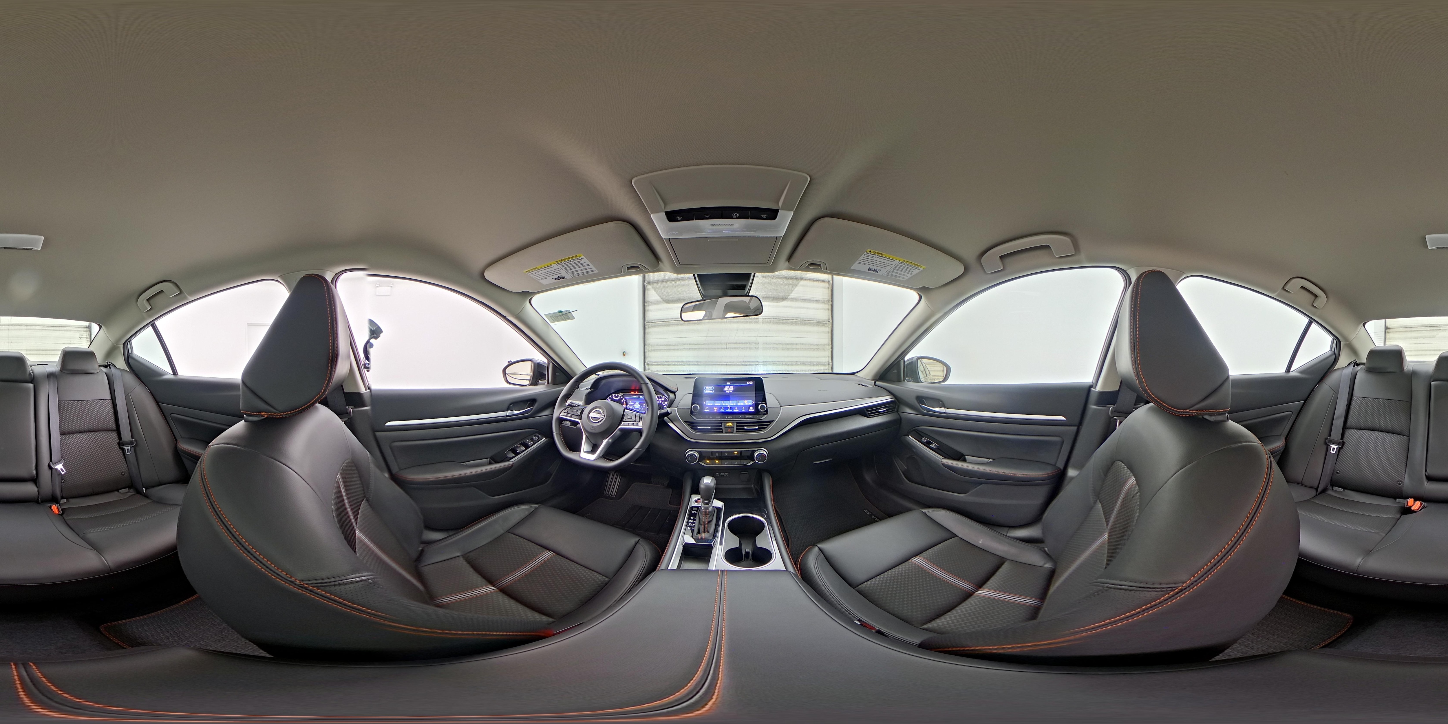 2025 Nissan Altima SR - Photo 24