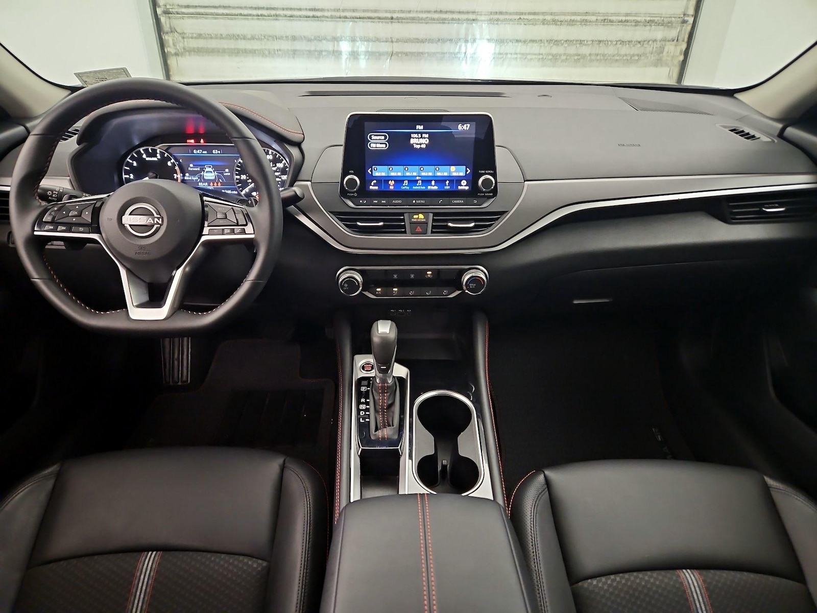 2025 Nissan Altima SR - Photo 10