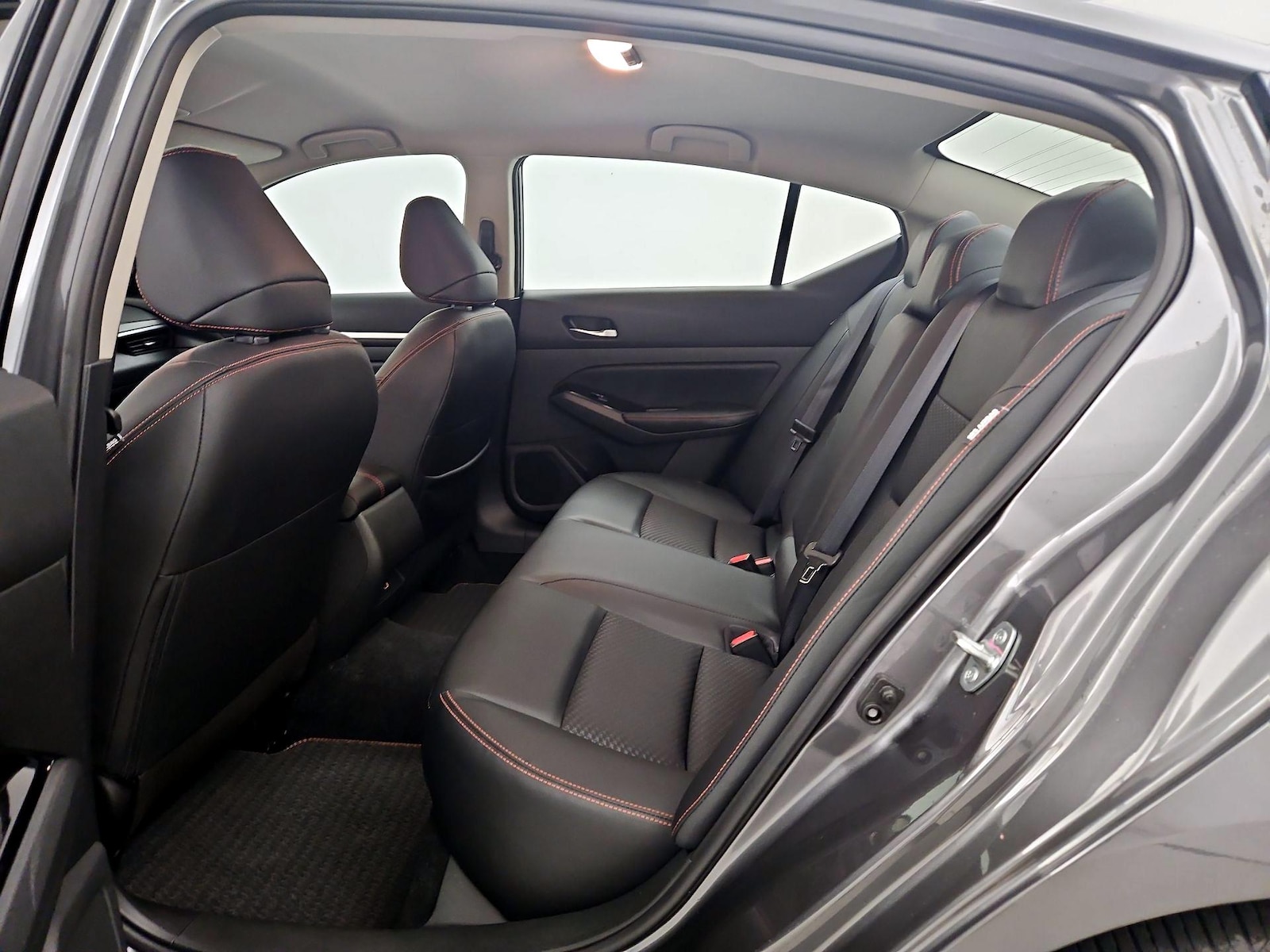 2025 Nissan Altima SR - Photo 20