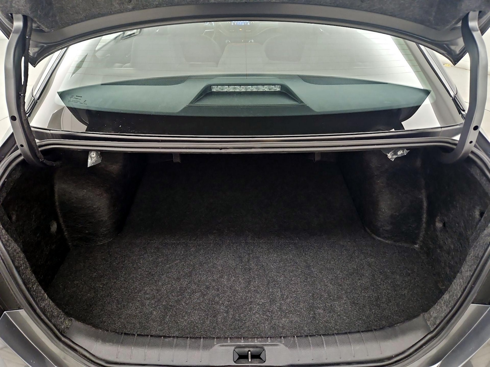 2025 Nissan Altima SR - Photo 21