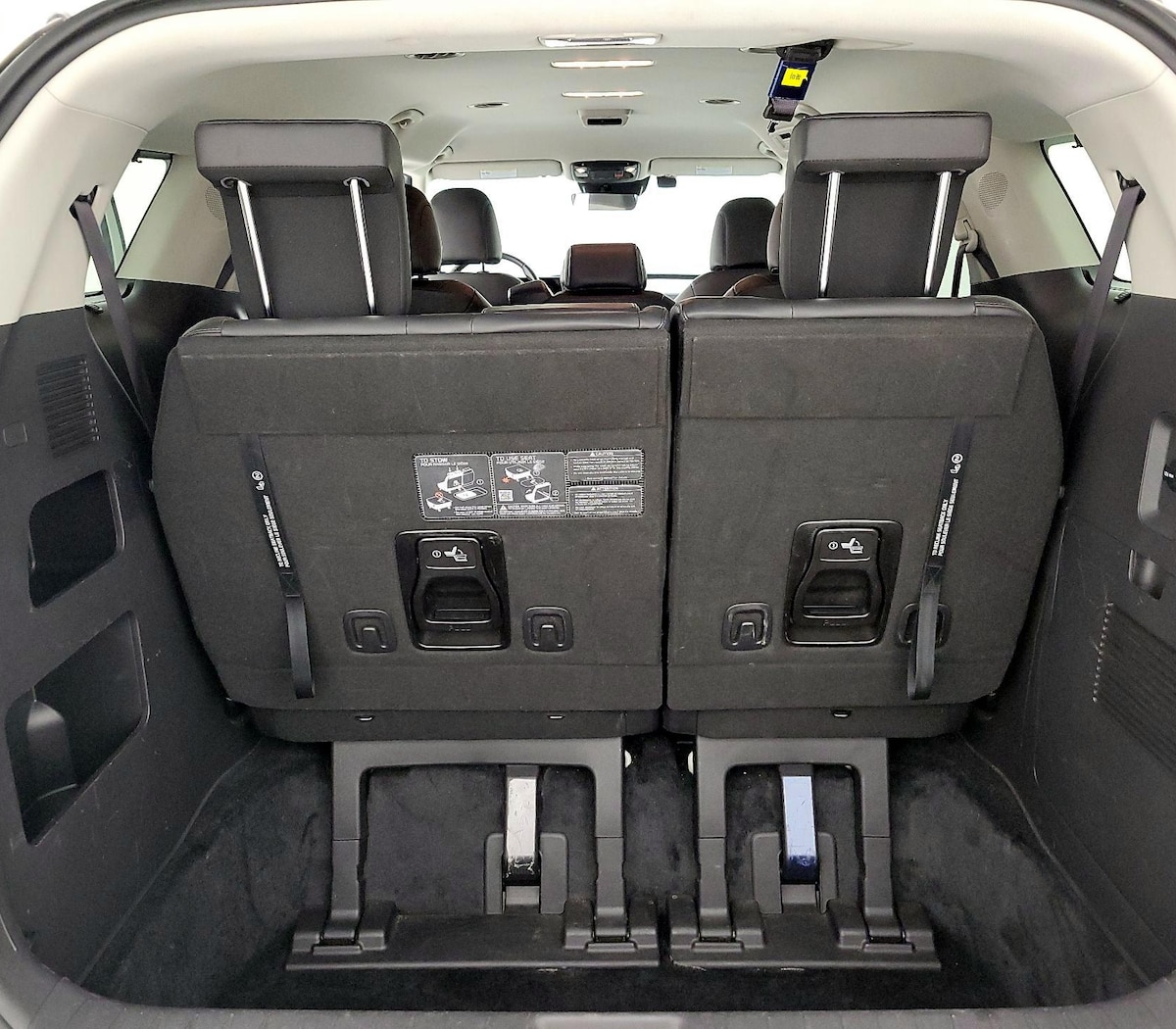 Trunk/Cargo (Seats Up)