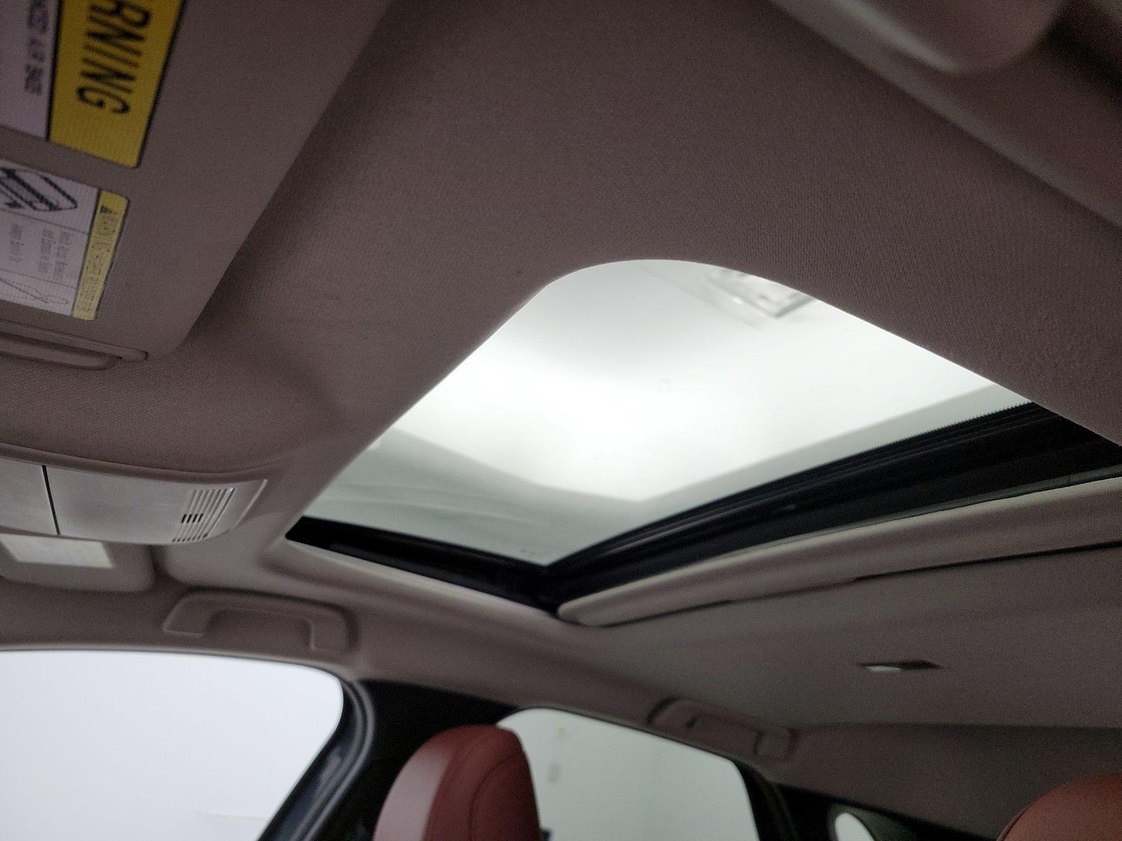 Sunroof(s) & Overhead Airbags