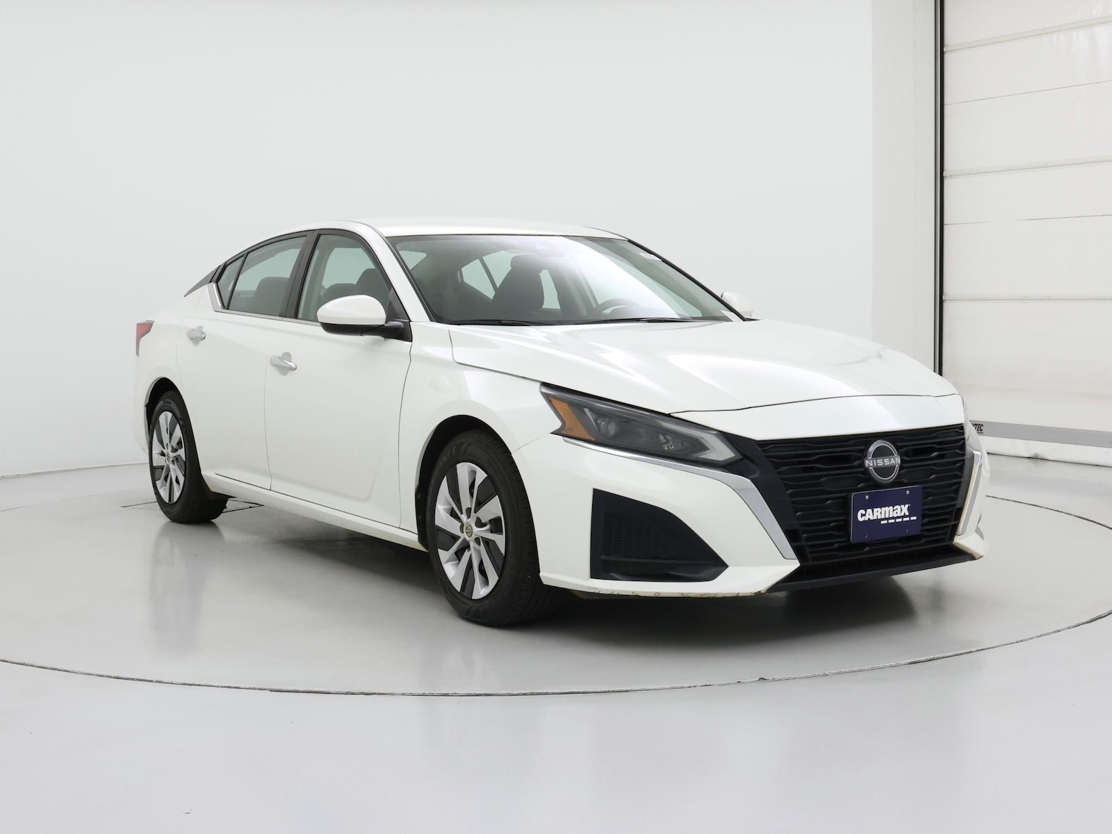 2023 Nissan Altima S - Photo 2