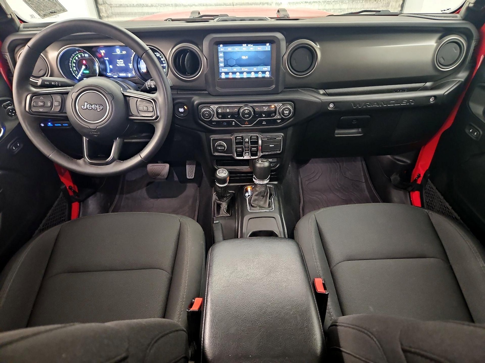 Apple CarPlay® & Android Auto™