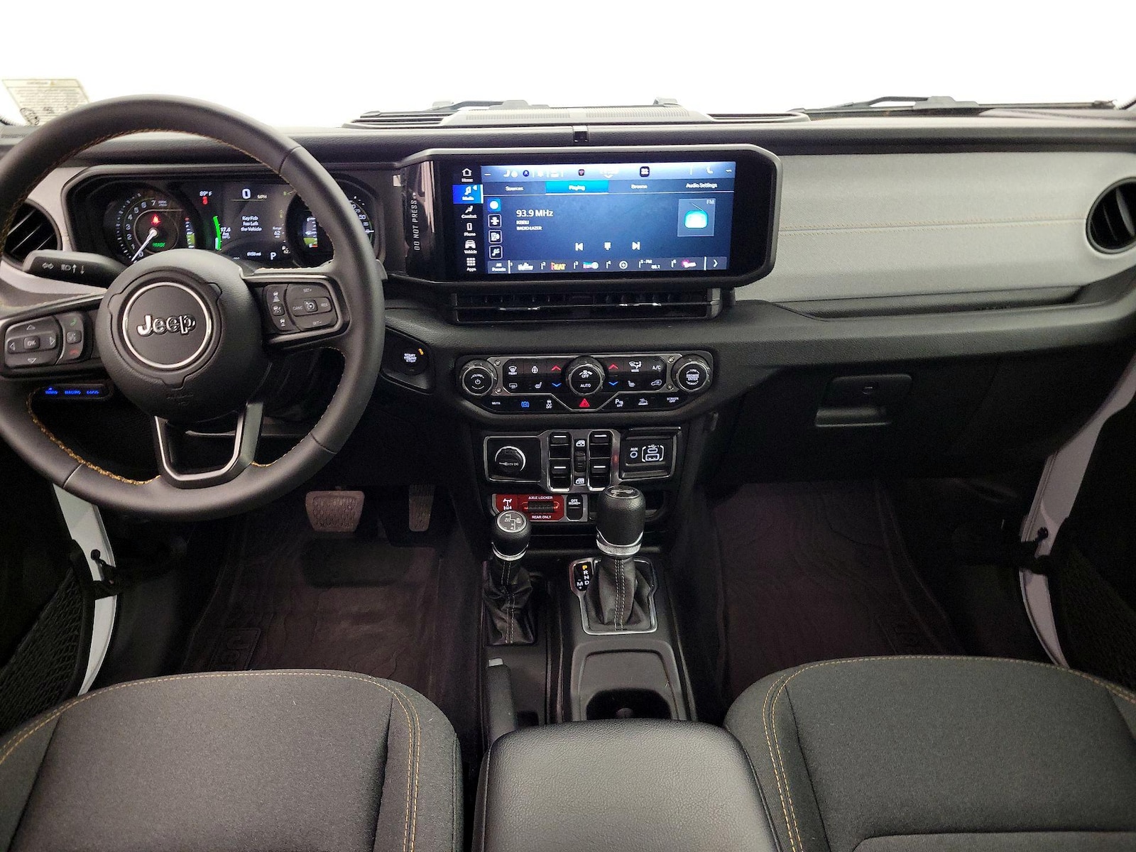 Apple CarPlay® & Android Auto™