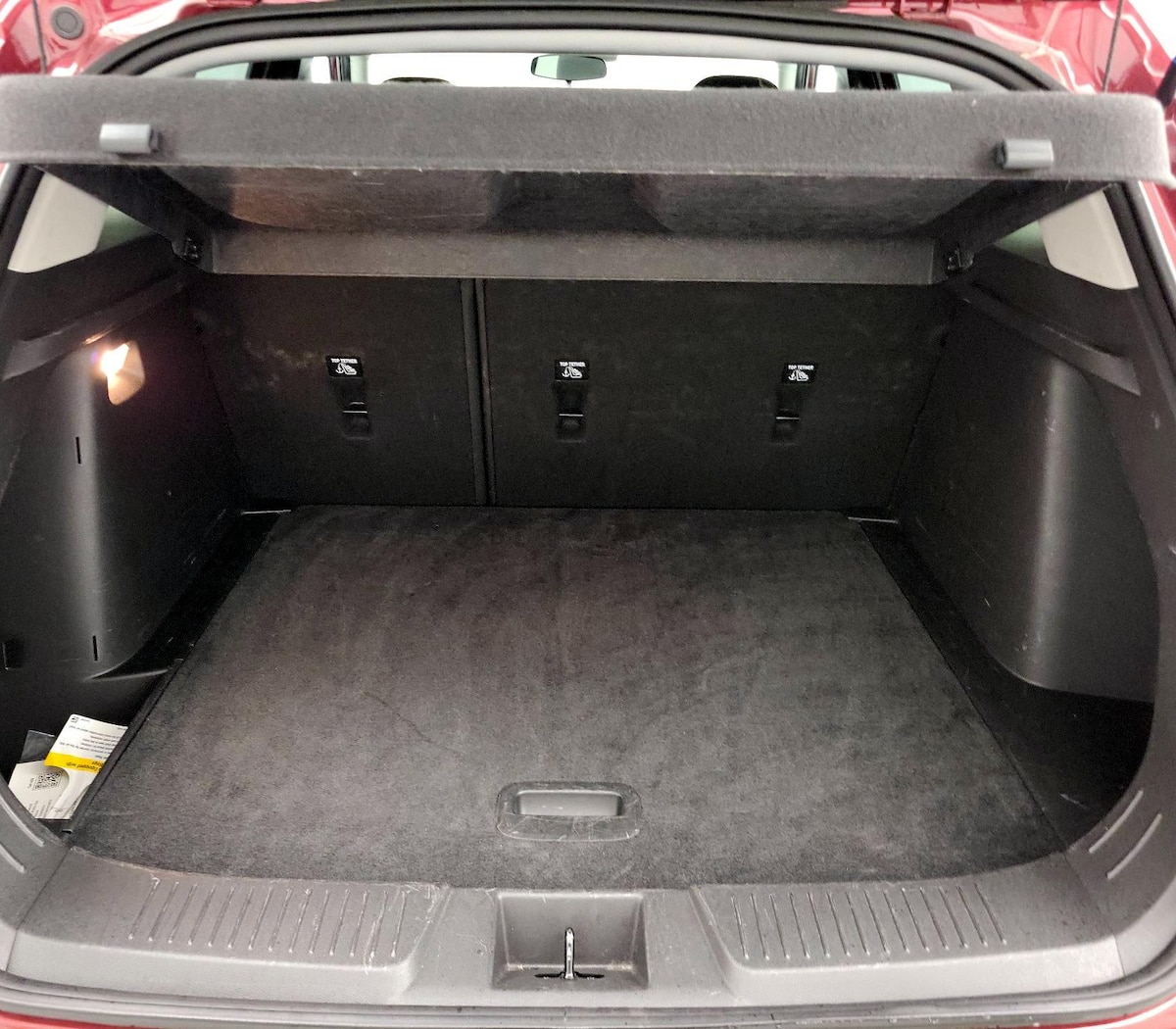 Trunk/Cargo (Seats Up)