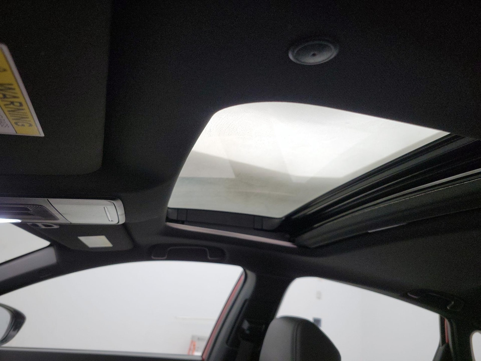 Sunroof(s) & Overhead Airbags
