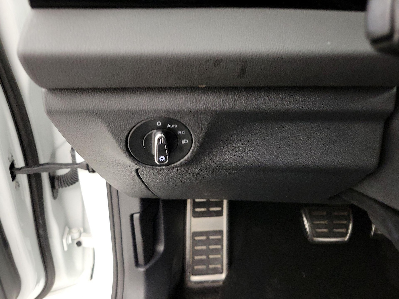 2025 Volkswagen Jetta Sport - Photo 14