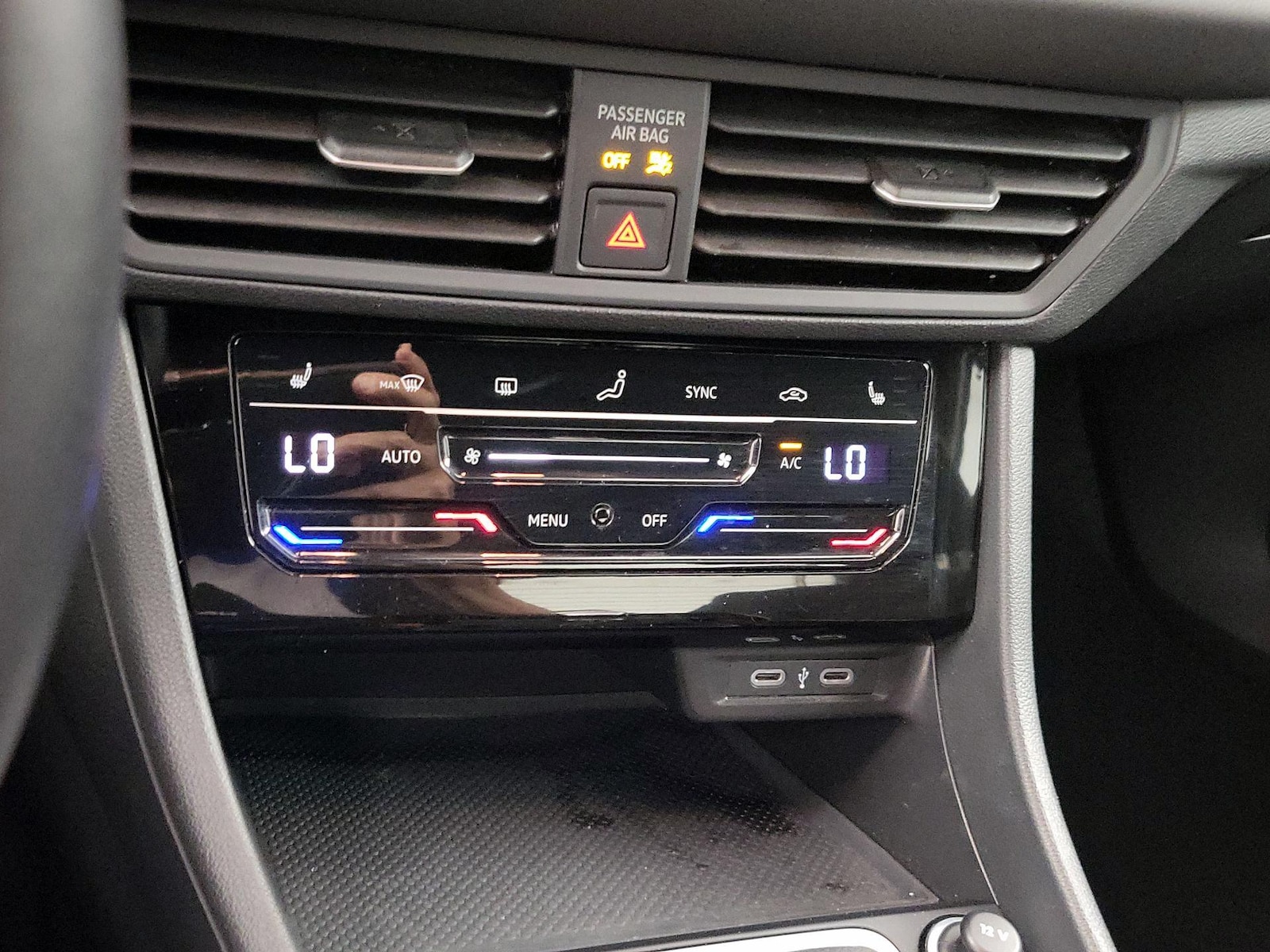 2025 Volkswagen Jetta Sport - Photo 17