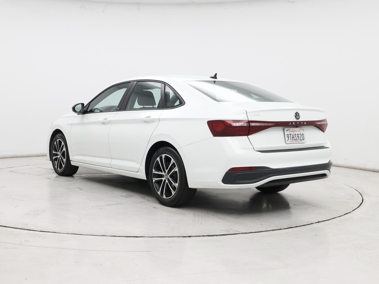 2025 Volkswagen Jetta Sport - Photo 3