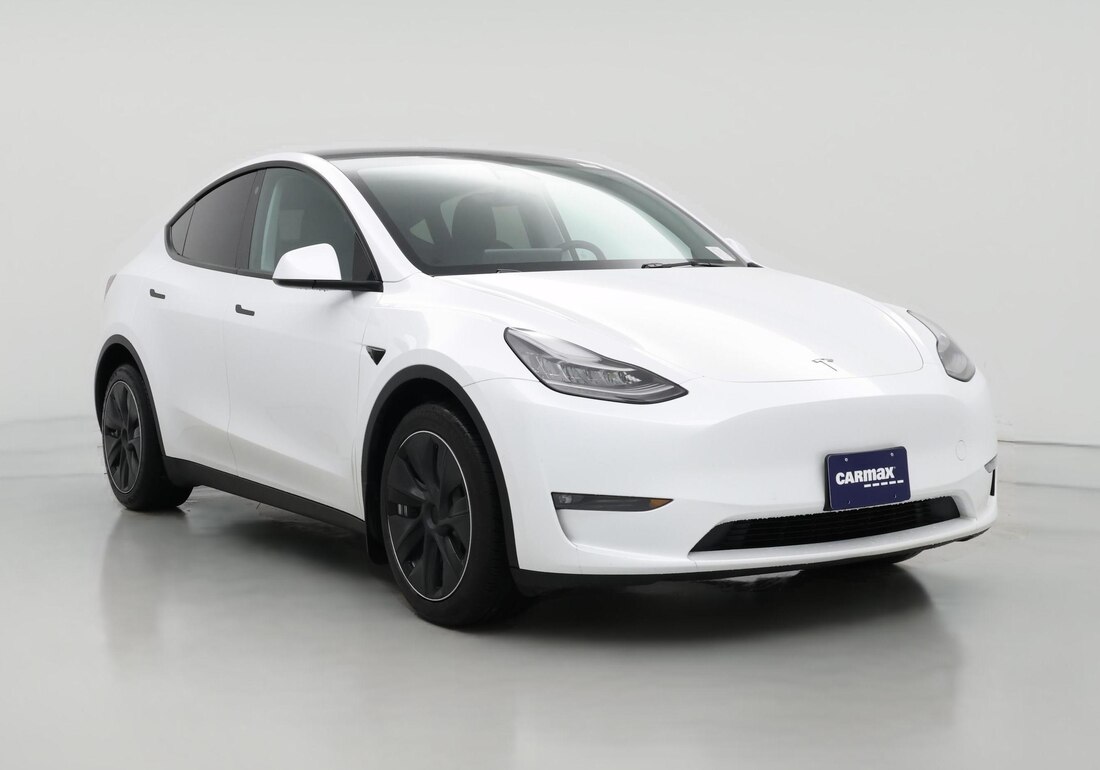 2021 Tesla Model Y Long Range All-Wheel Drive in White — CarMax photo