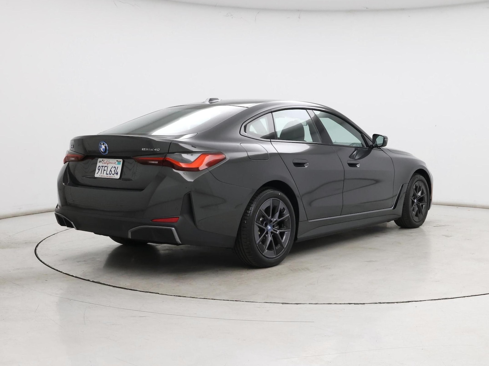2023 BMW i4 40 - Photo 9