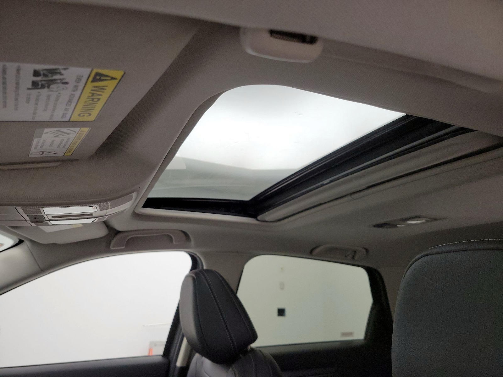 Sunroof(s) & Overhead Airbags