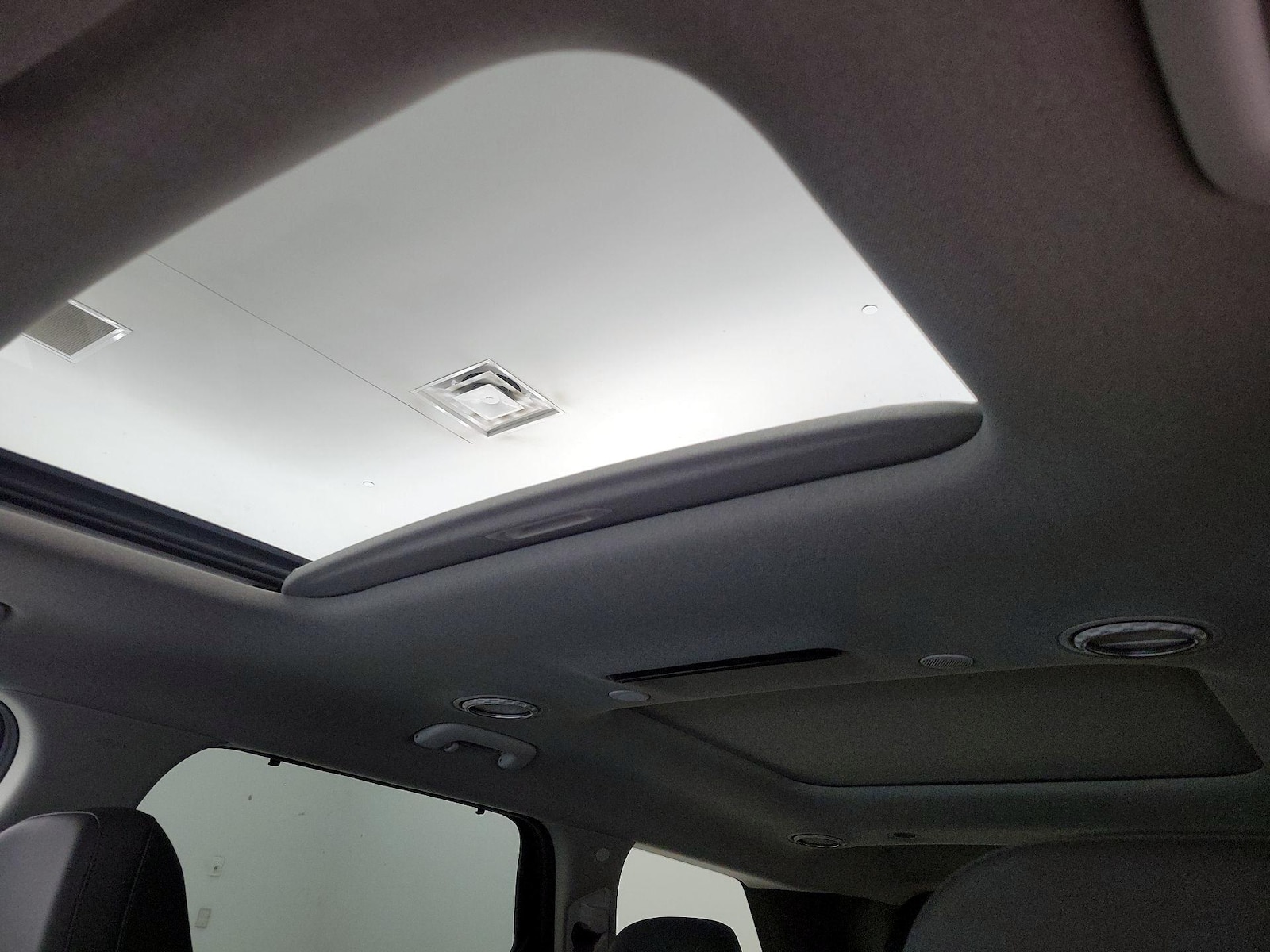 Sunroof(s) & Skylight(s)