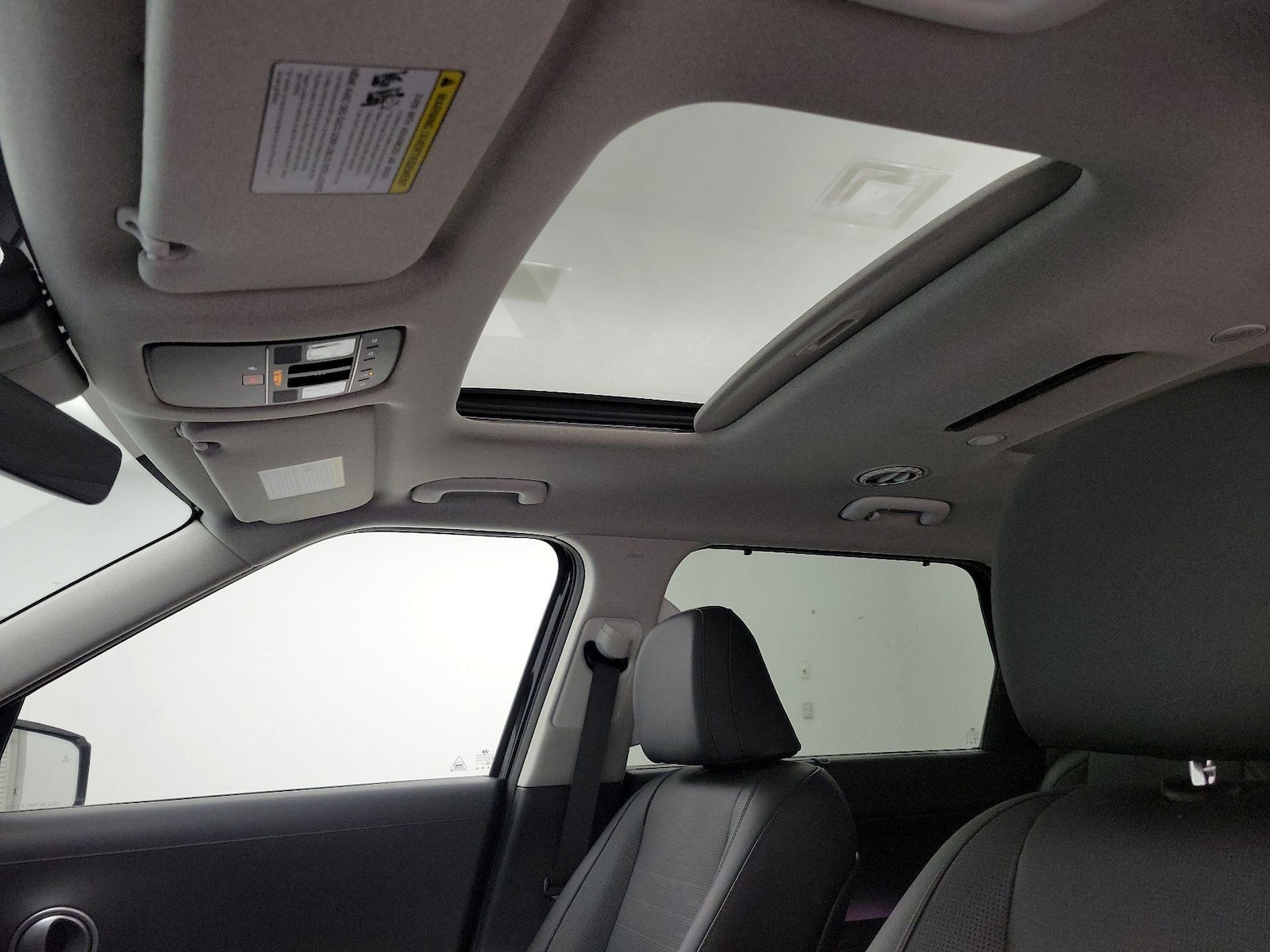 Sunroof(s) & Skylight(s)