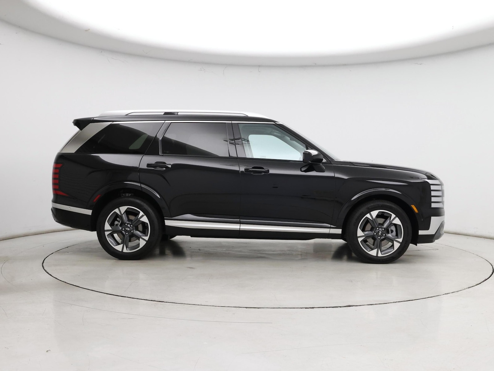 2026 Hyundai Palisade Limited - Photo 8