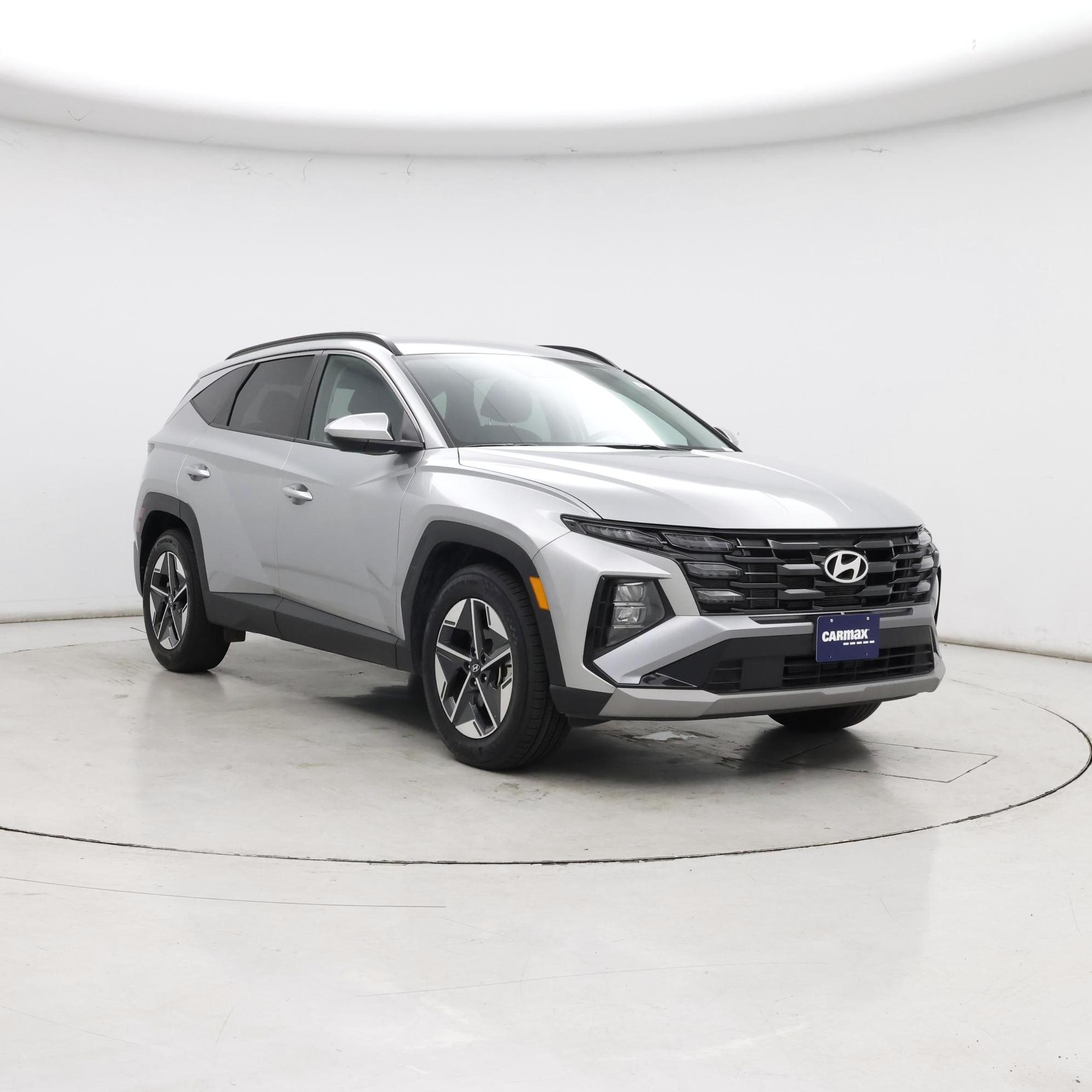 Silver 2025 Hyundai Tucson SUV / Crossover Front-Wheel Drive Automatic