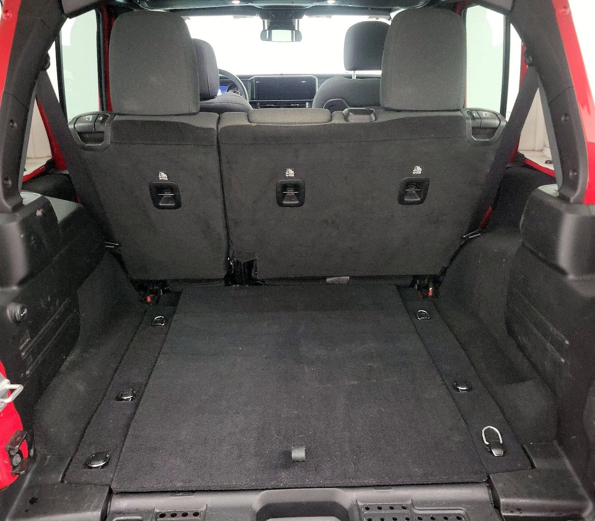 Trunk/Cargo (Seats Up)
