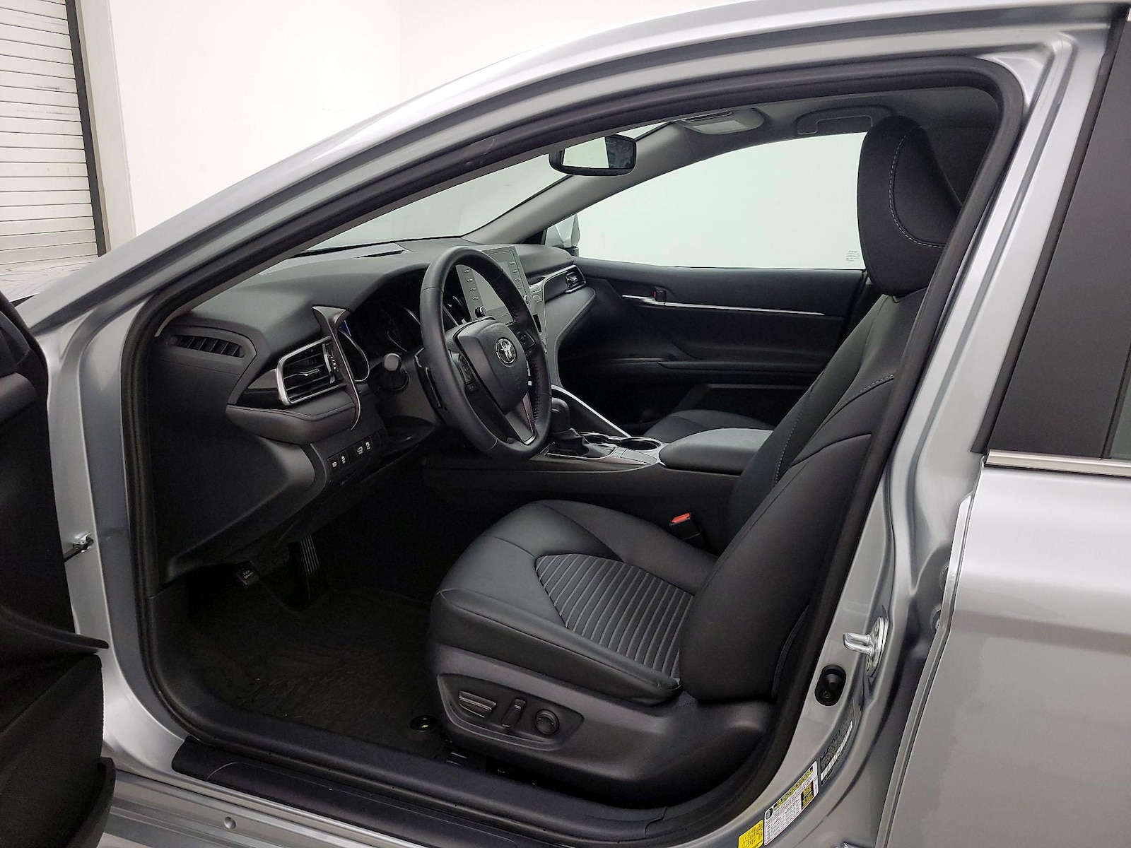 Power Seat(s) & Side Airbags