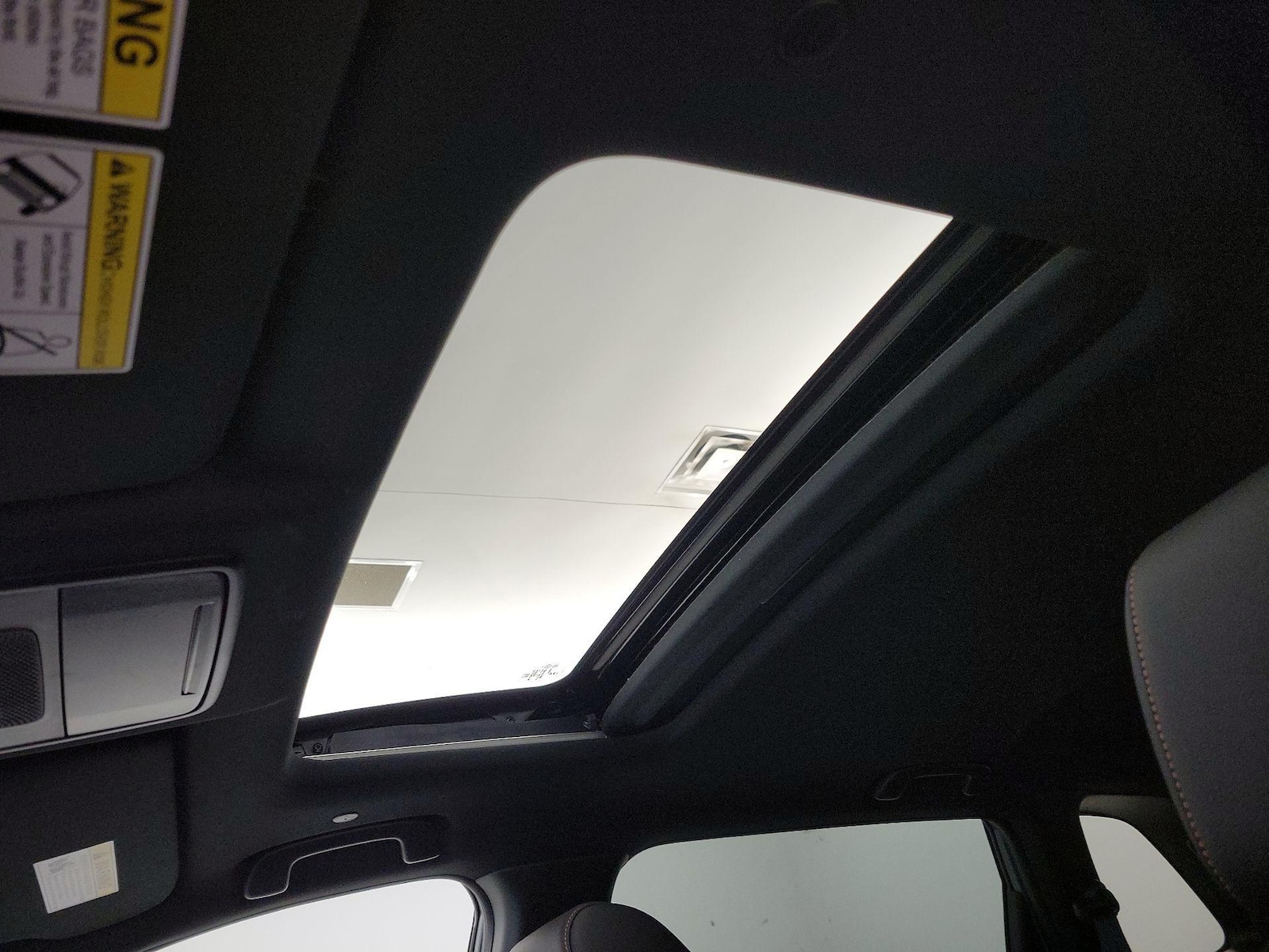 Sunroof(s) & Overhead Airbags