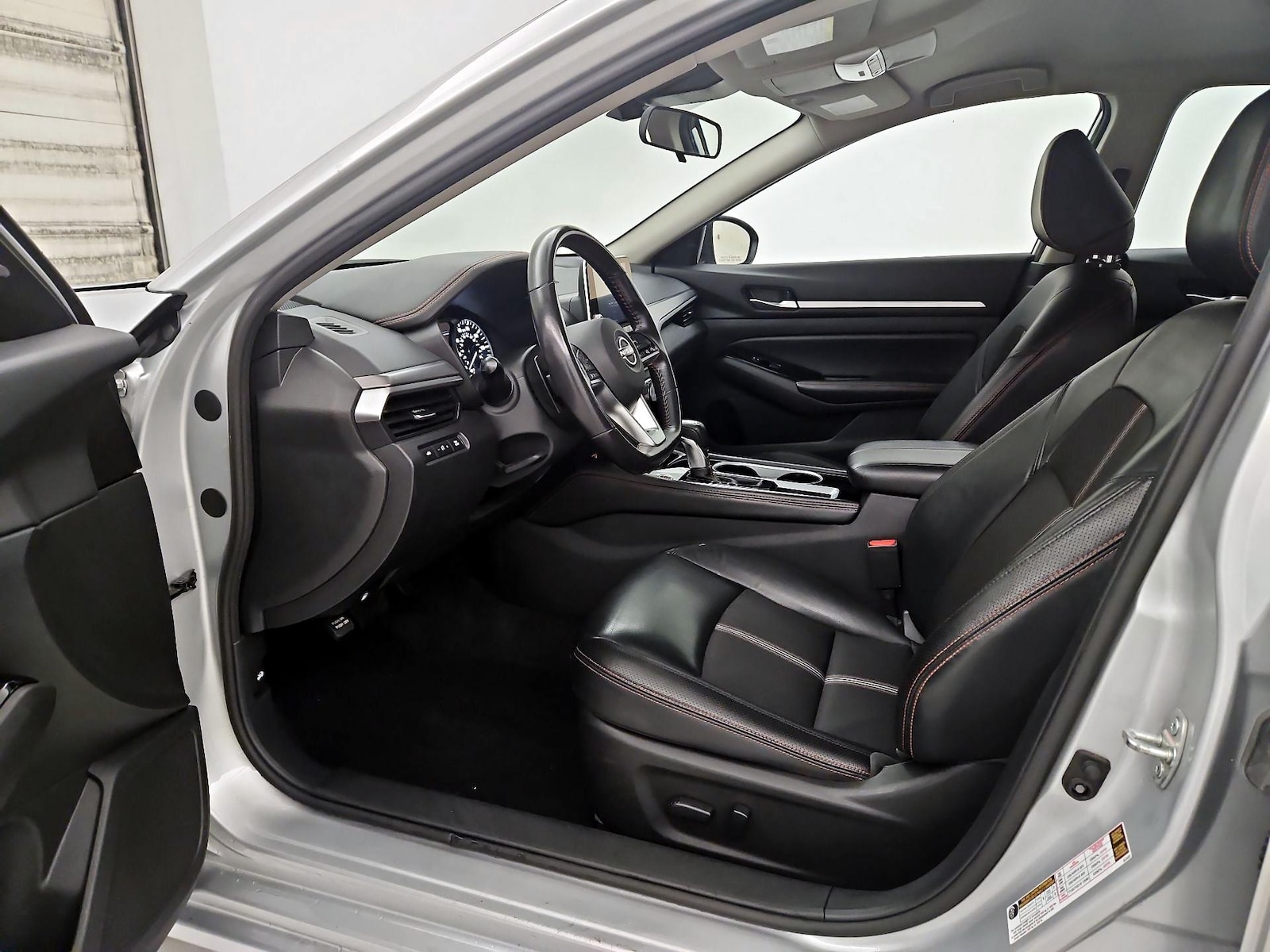 Power Seat(s) & Side Airbags
