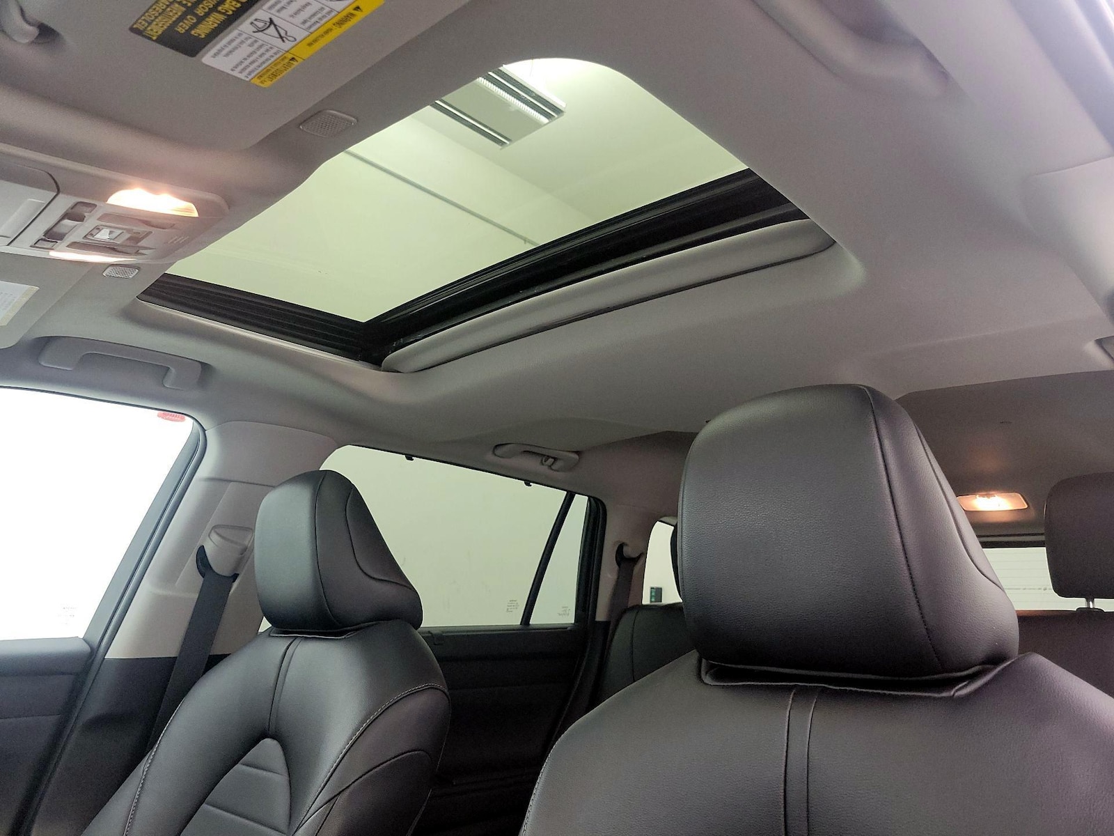 Sunroof(s) & Overhead Airbags