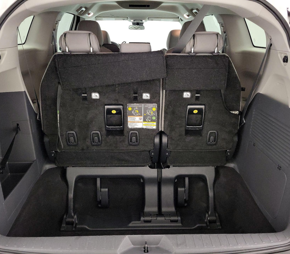 Trunk/Cargo (Seats Up)