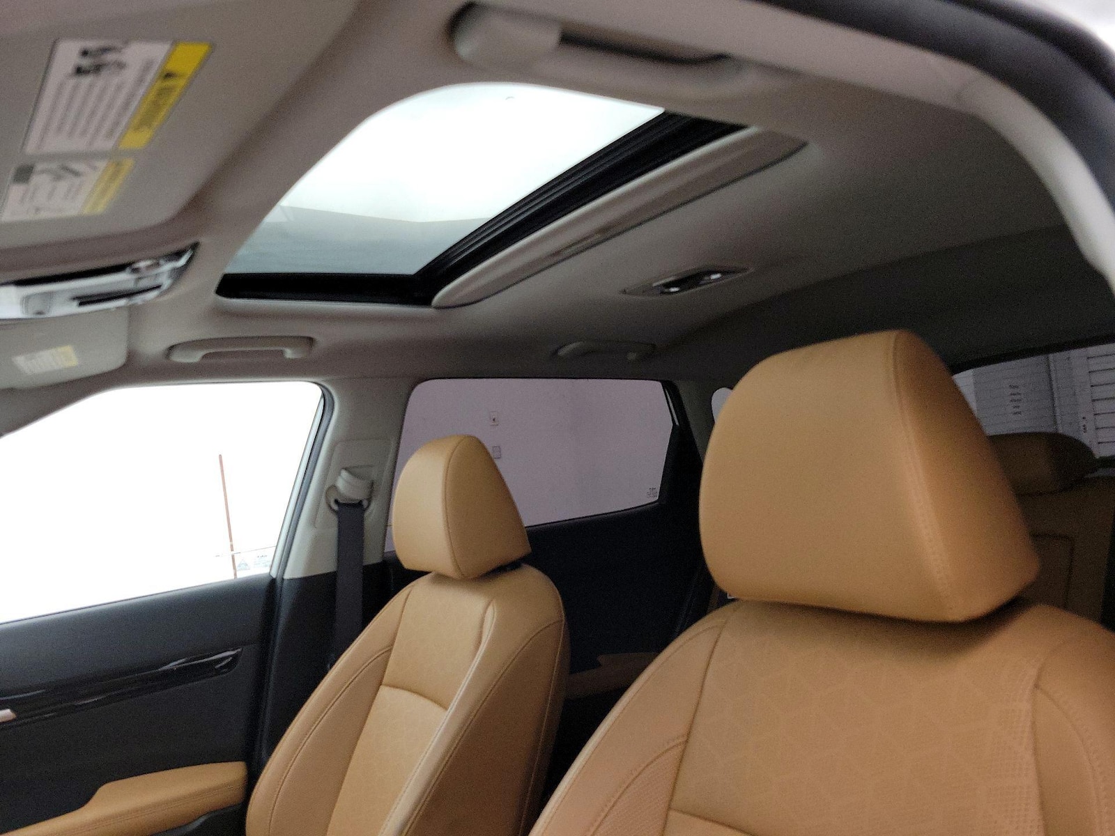Sunroof(s) & Overhead Airbags
