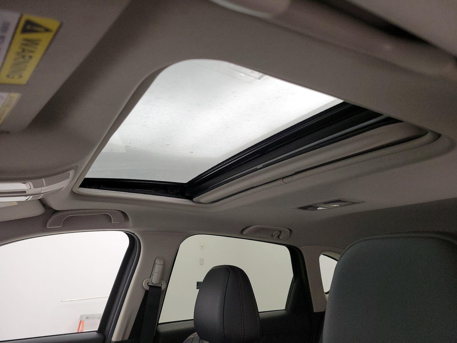 Sunroof(s) & Overhead Airbags
