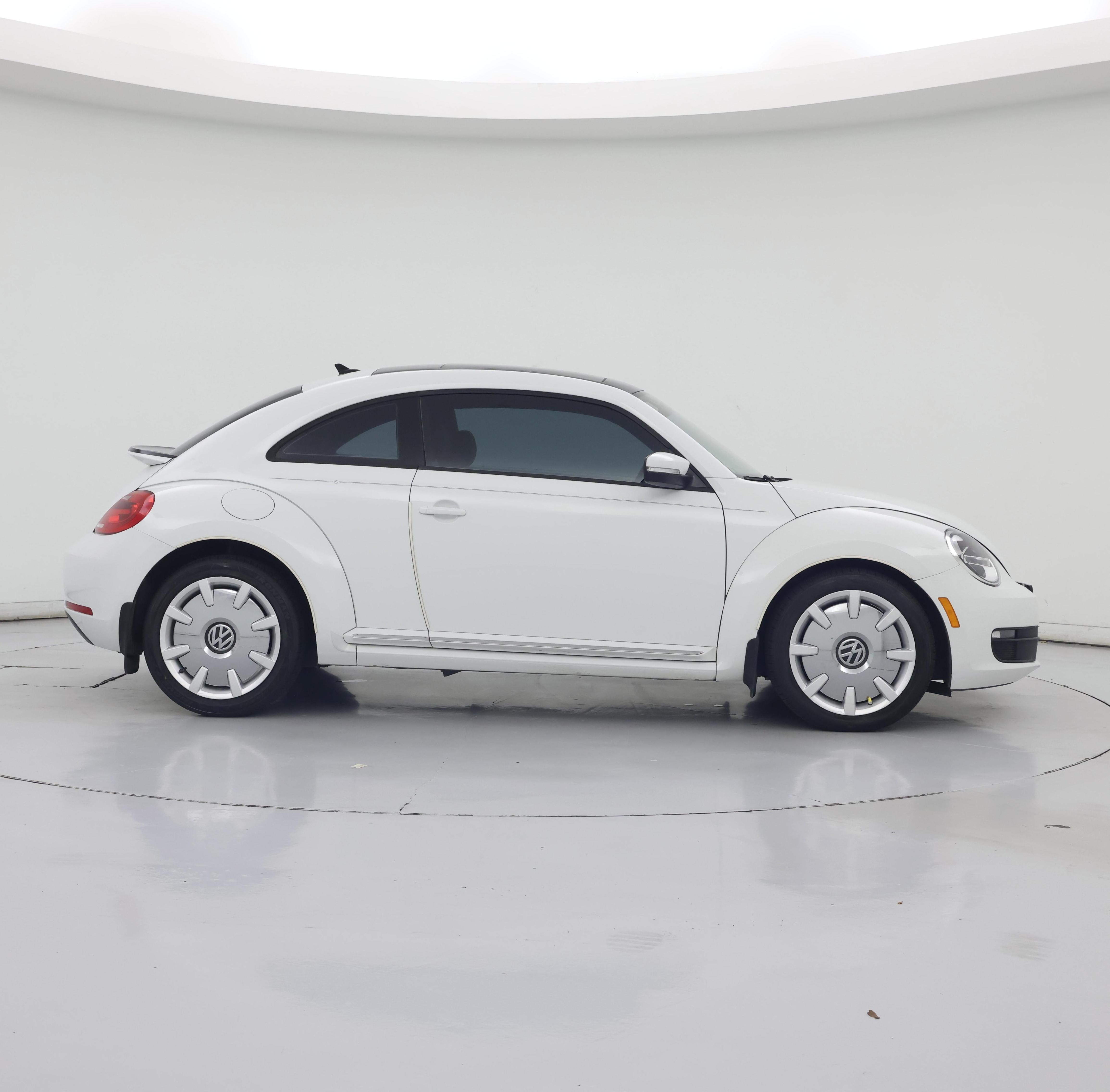 Thumbnail: 2016 Volkswagen Beetle - 7