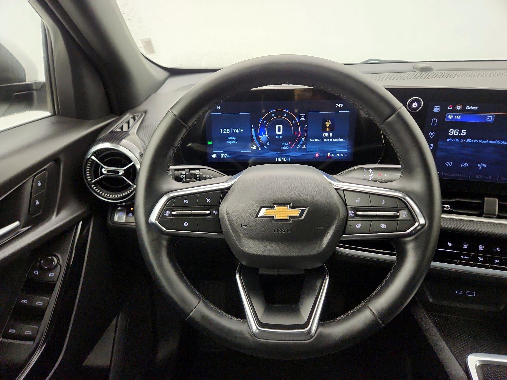 Thumbnail: 2026 Chevrolet Equinox - 10