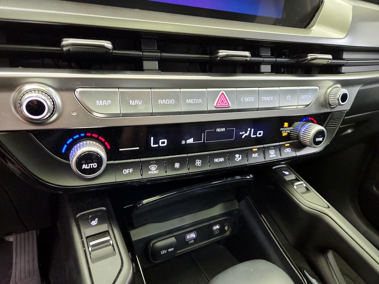 2025 Kia Telluride S - Photo 18