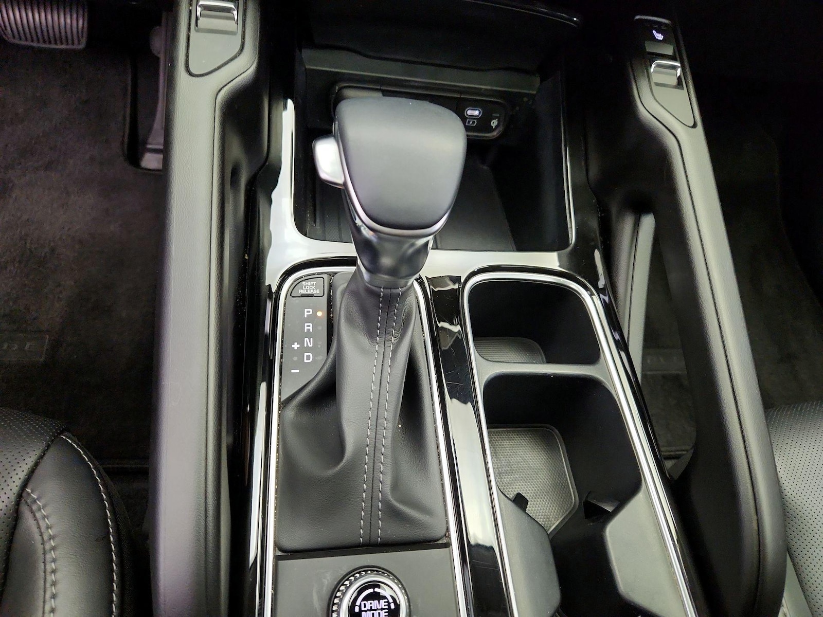 2025 Kia Telluride S - Photo 19
