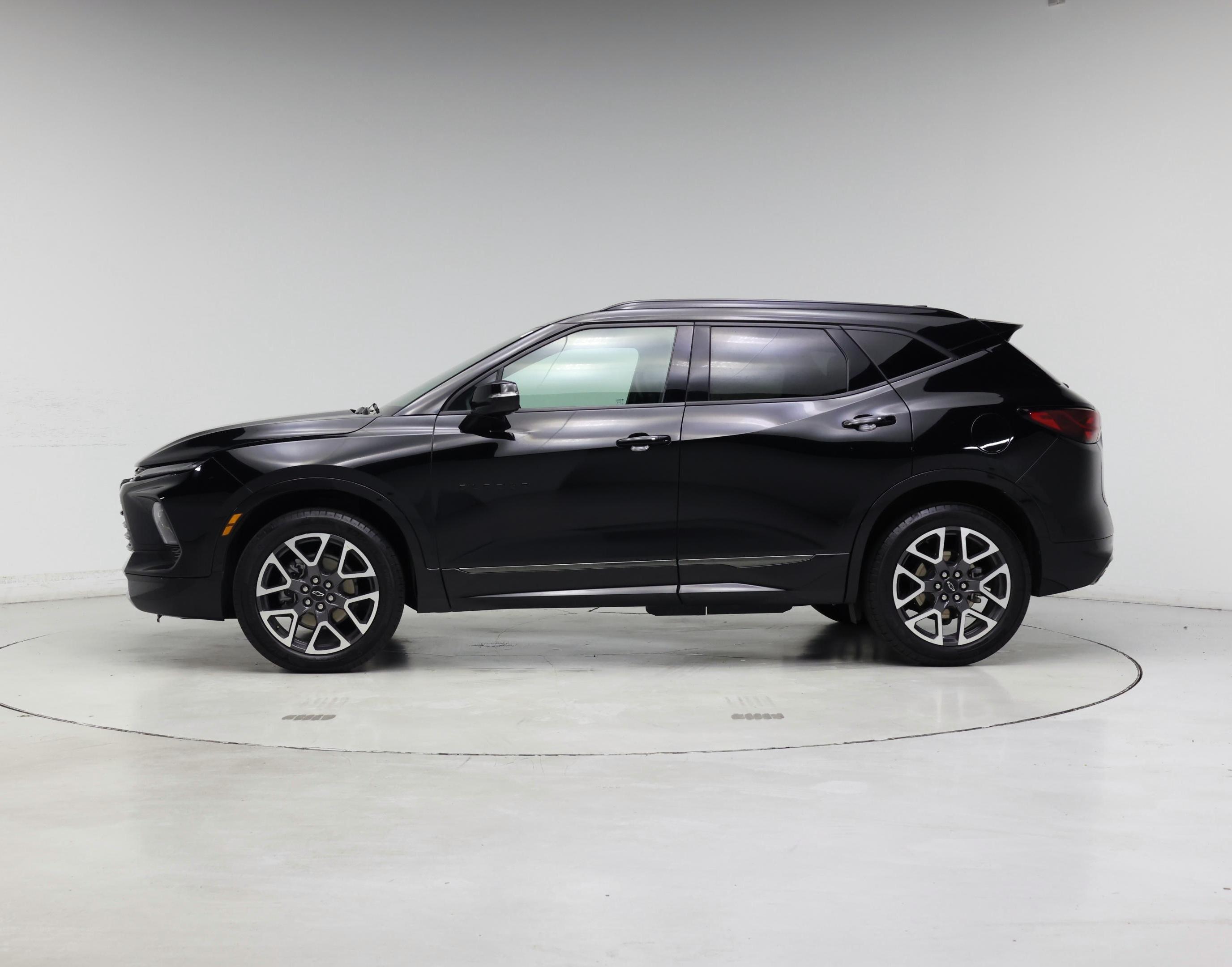 Thumbnail: 2025 Chevrolet Blazer - 3