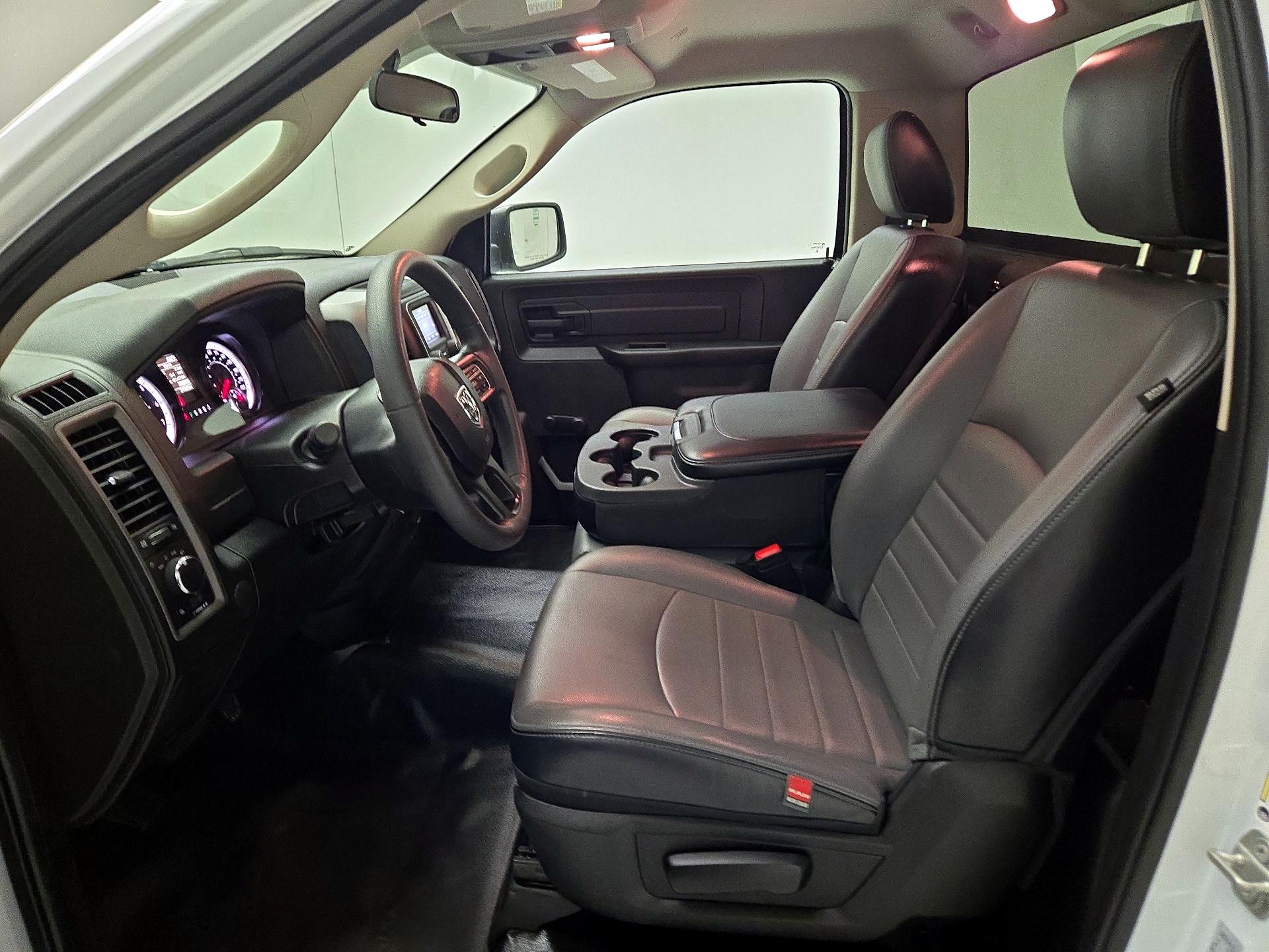 Thumbnail: 2023 RAM 1500 Classic - 9