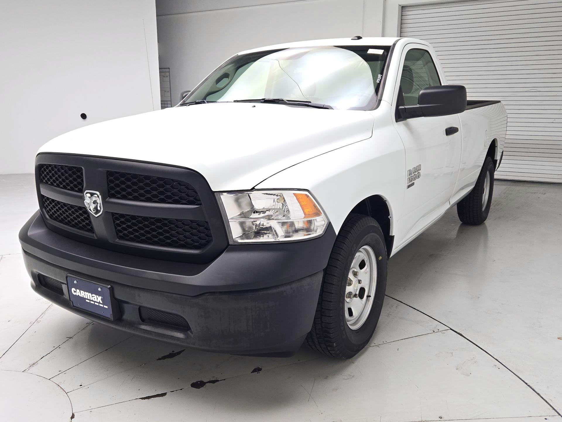 Thumbnail: 2023 RAM 1500 Classic - 3