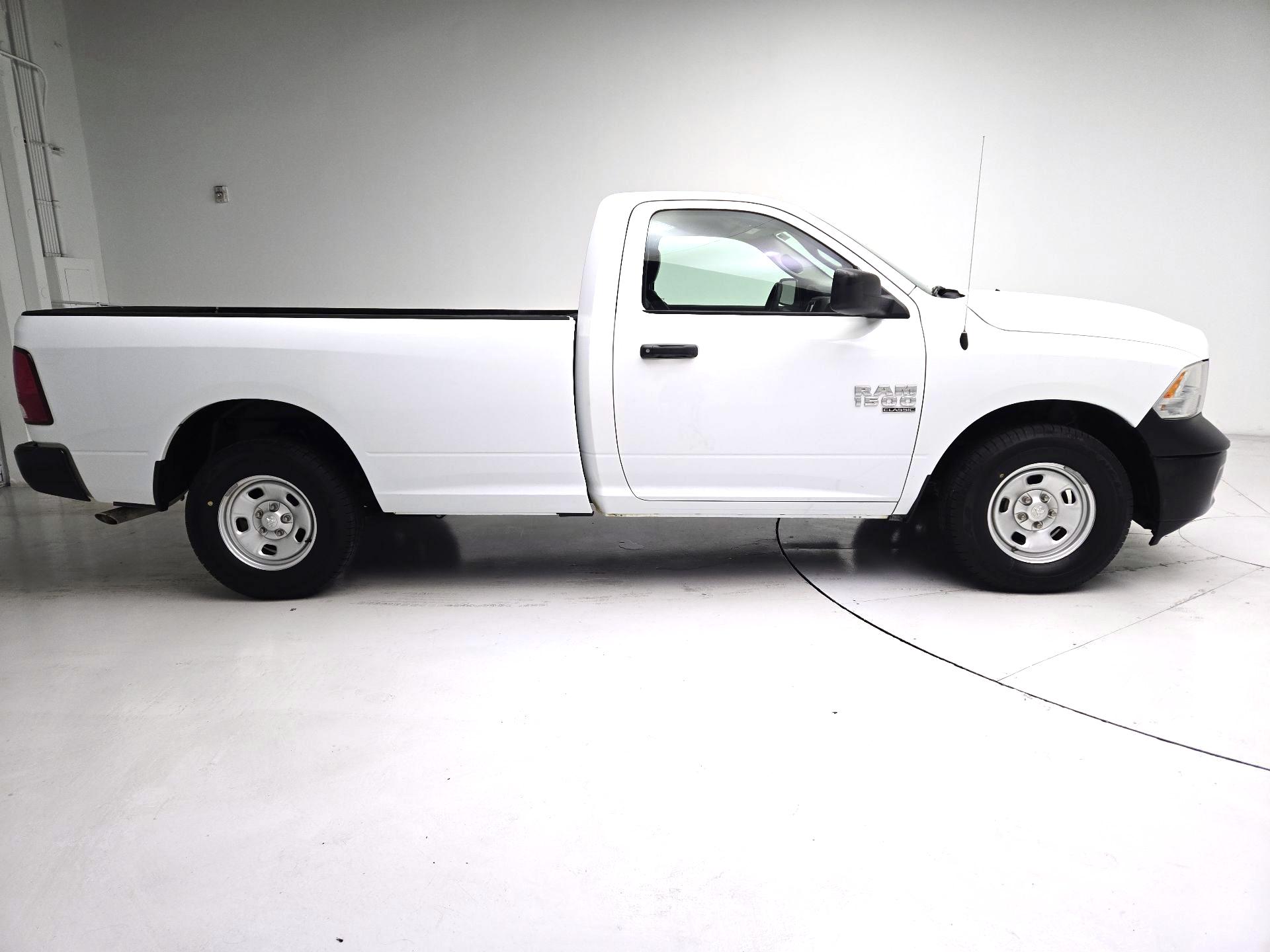 Thumbnail: 2023 RAM 1500 Classic - 4